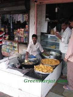 eat vada paus