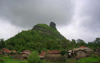 trek to peth fort karjat
